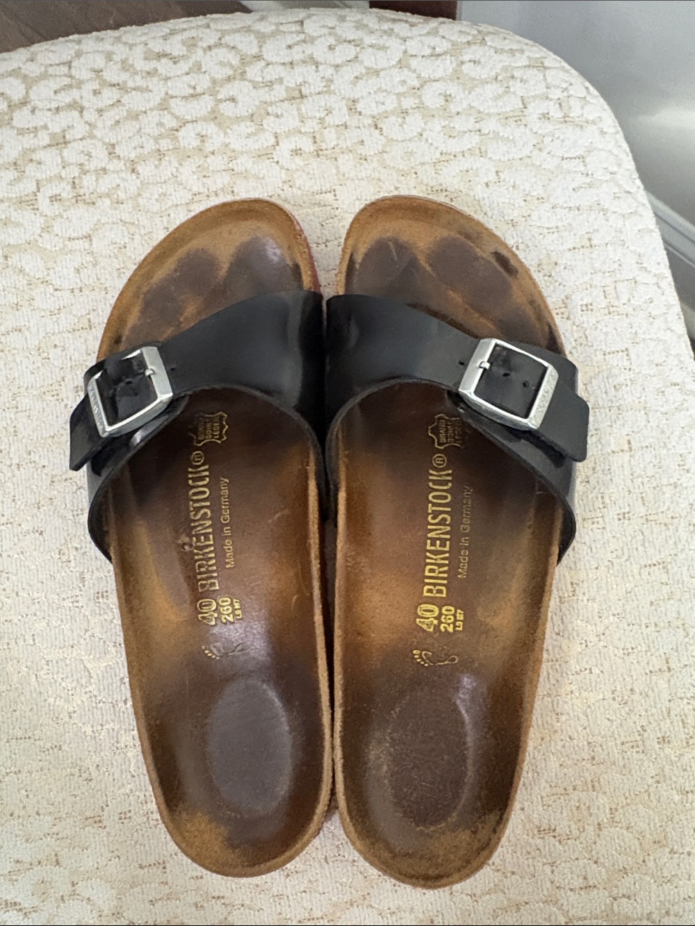 Birkenstock Black Sandals with Fuchsia Soles 40 - Picture 6 of 9